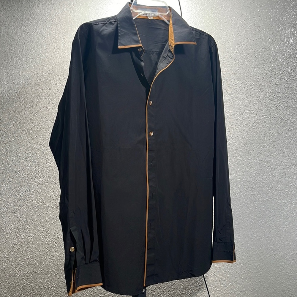 Reverb Button Up (Black/Tan) Size MEDIUM
